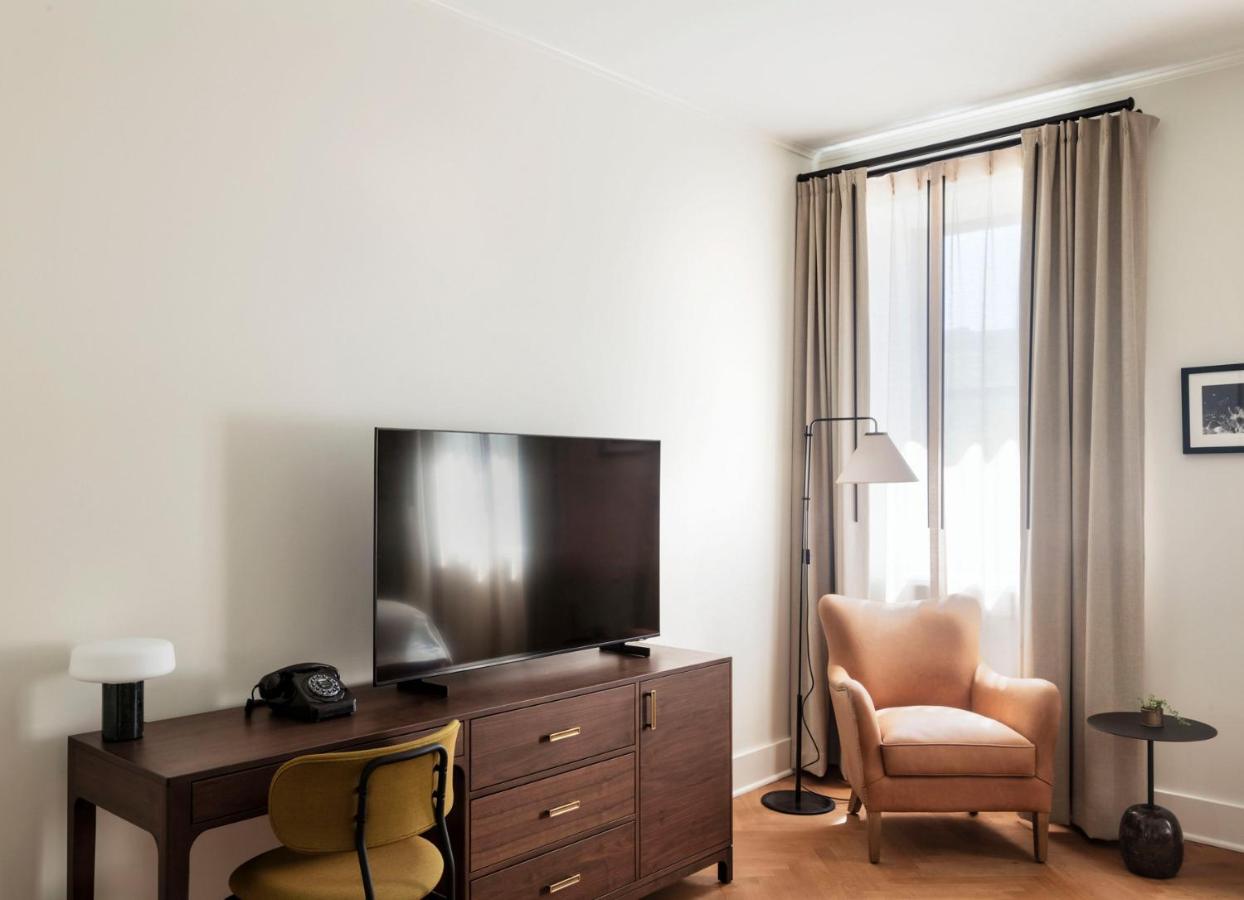 King Room at The Quoin Hotel