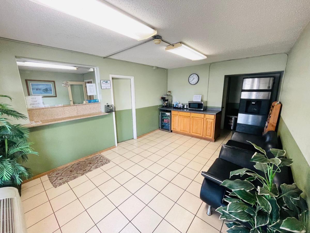 | Rogers Inn