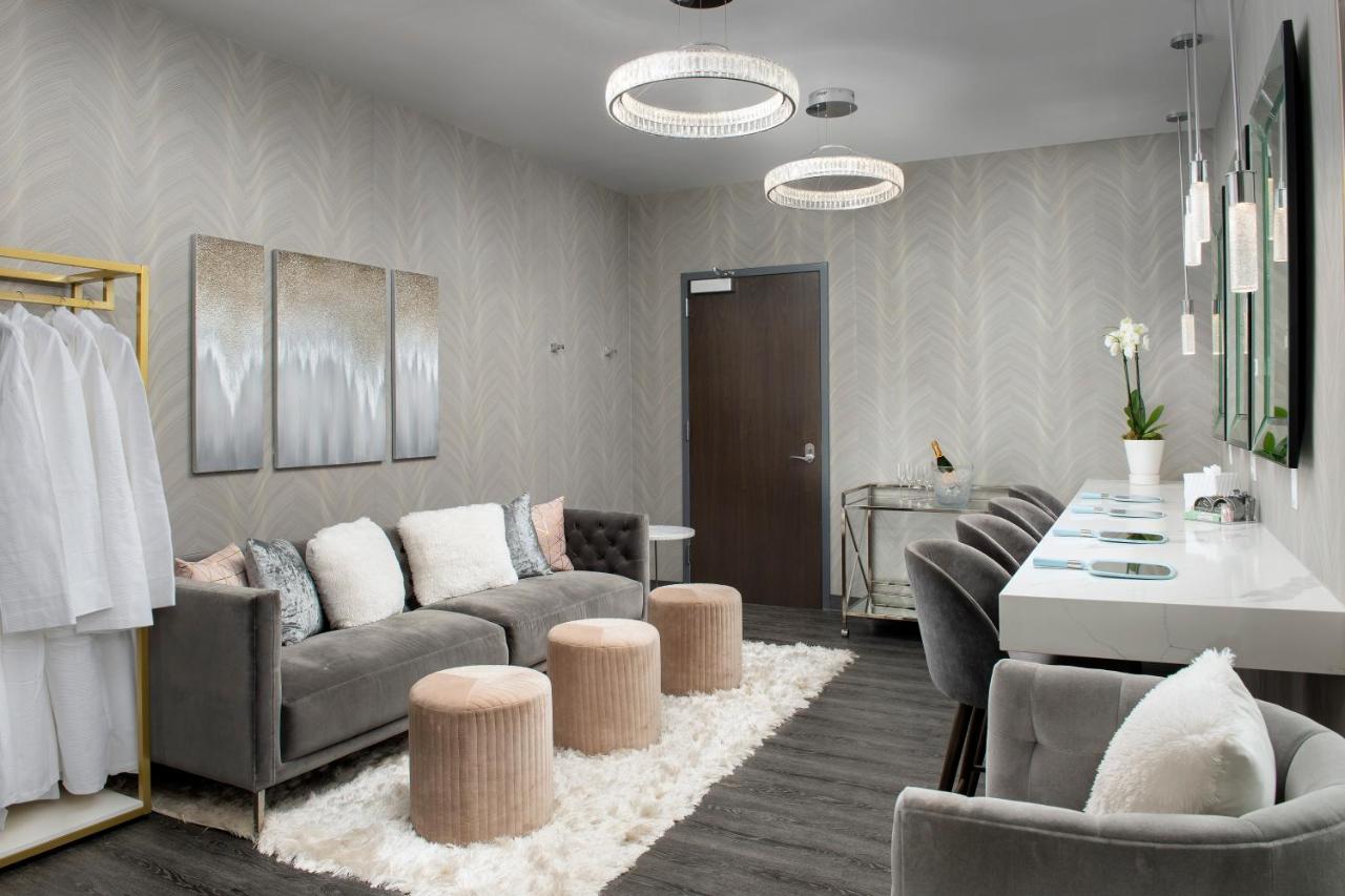  | Silver Cloud Hotel Tacoma at Point Ruston Waterfront