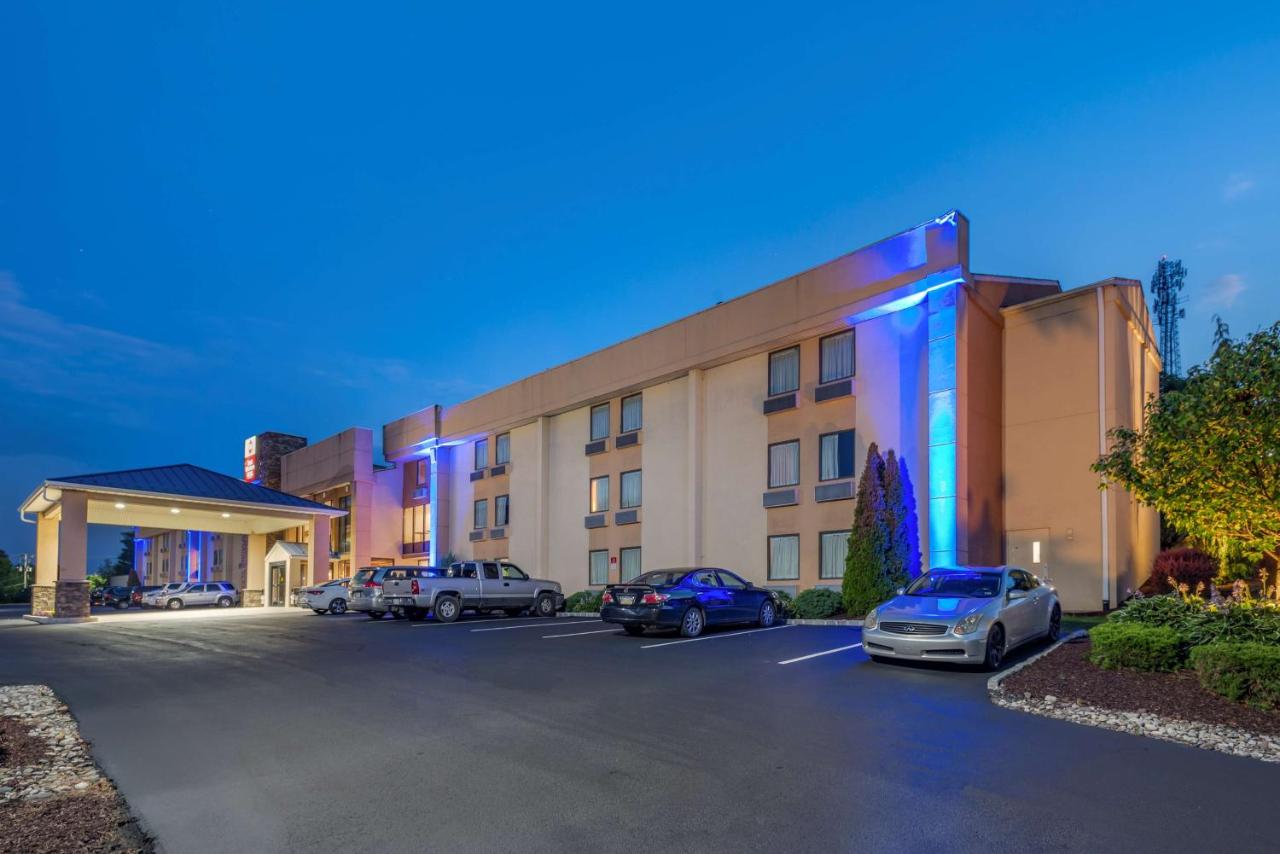 | Best Western Plus Poconos Hotel