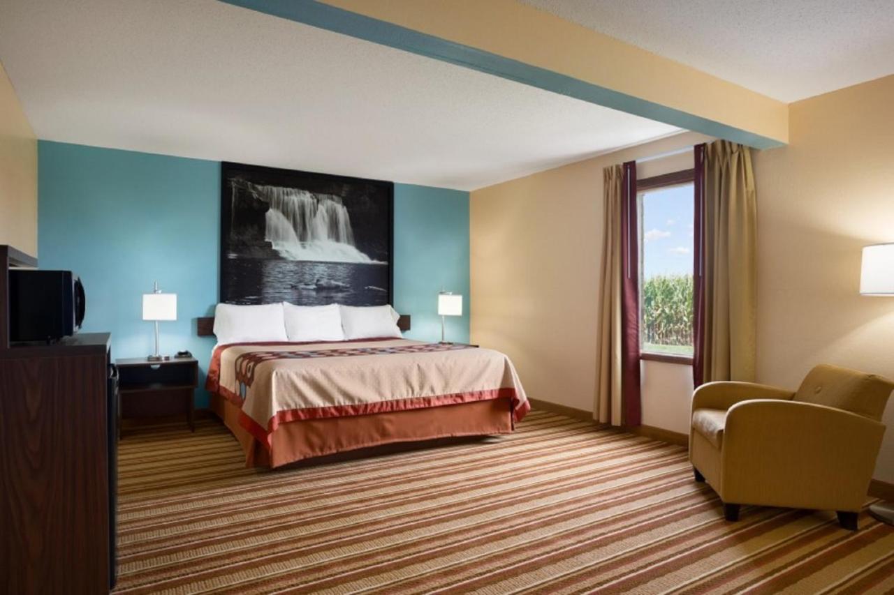 King Studio Suite - Non-Smoking at Baymont by Wyndham Mattoon
