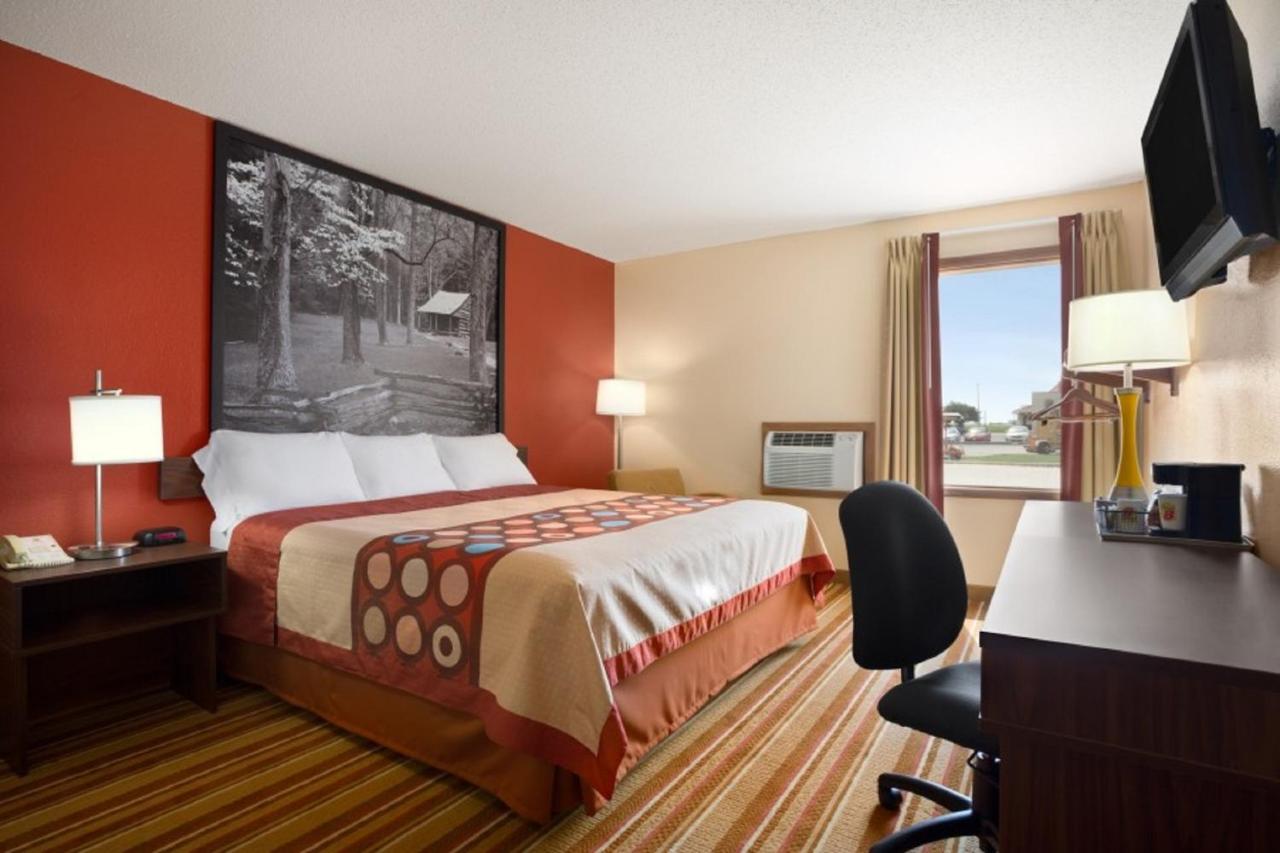 King Room - Non-Smoking at Baymont by Wyndham Mattoon