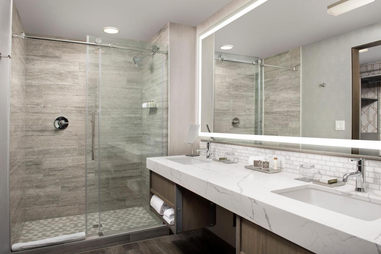  | Silver Cloud Hotel Tacoma at Point Ruston Waterfront