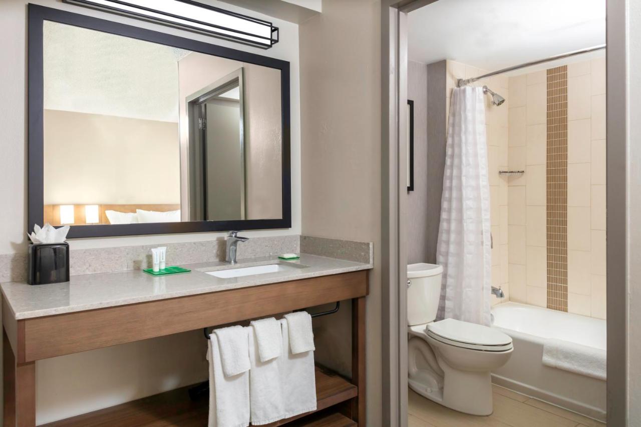 High Floor Doubles, Sofabed at Hyatt Place Dallas/Arlington