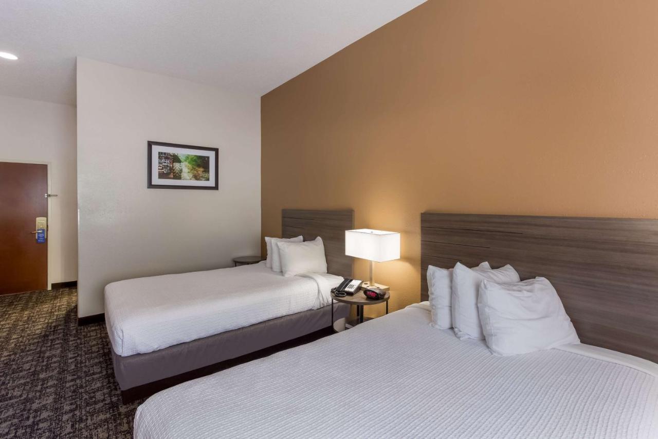 | Best Western Logan Inn