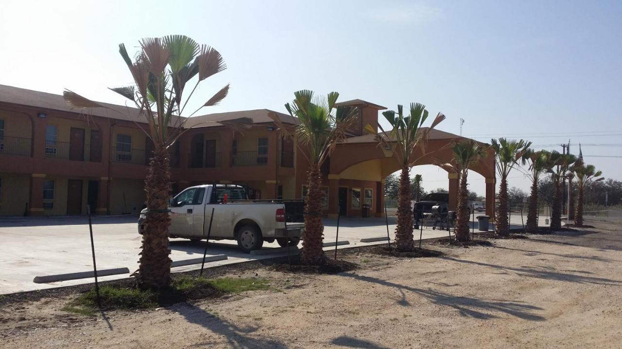| Texan Inn and Suites Tilden