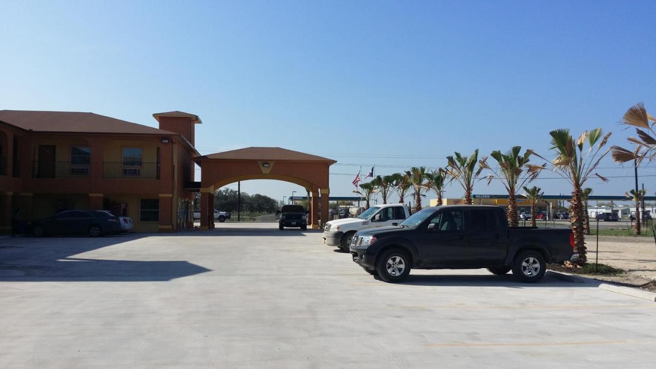 | Texan Inn and Suites Tilden