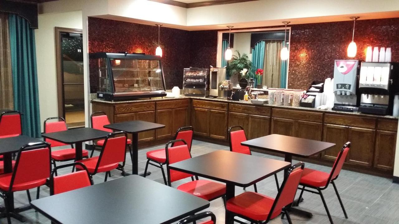 | Texan Inn and Suites Tilden