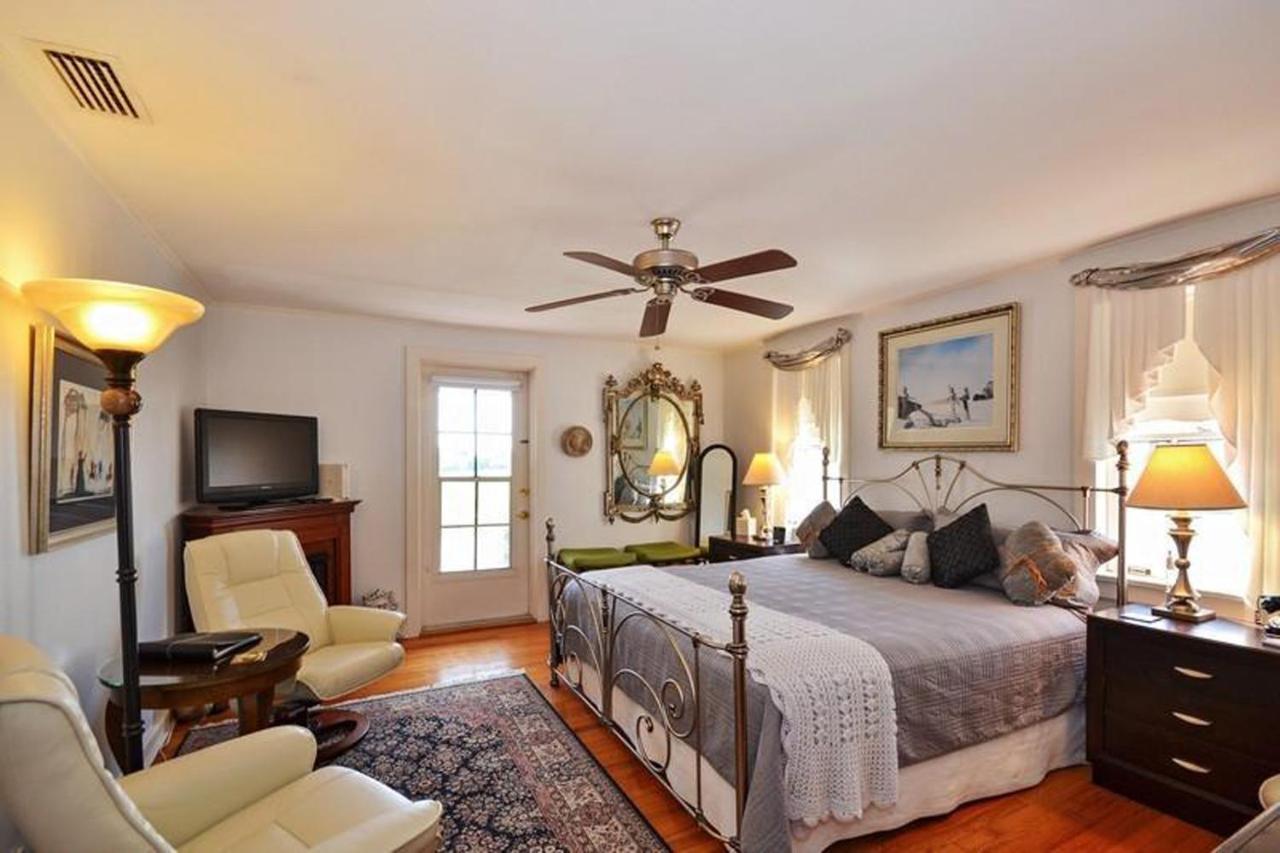 | Sabal Palm House Bed and Breakfast