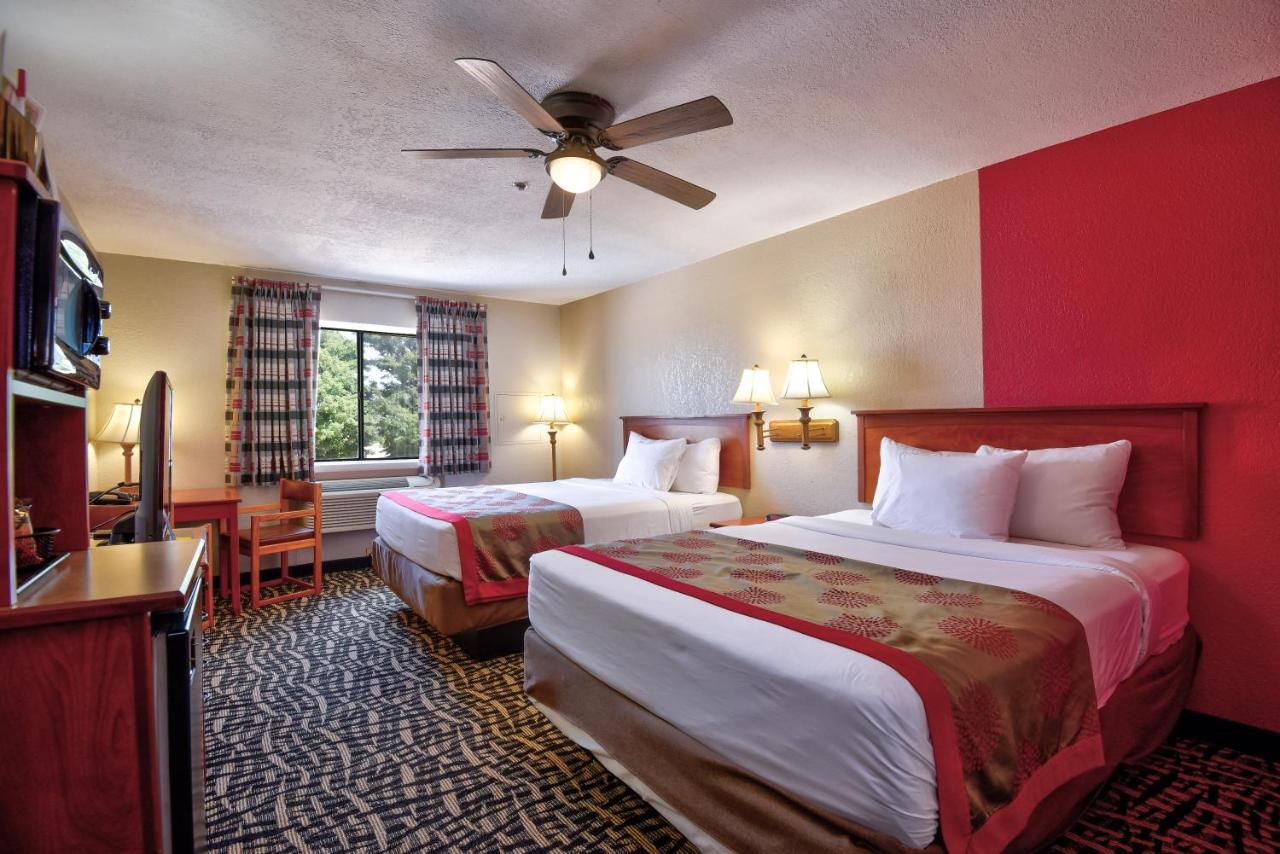 Queen Room with Two Queen Beds - Non-Smoking at Ramada by Wyndham Oklahoma City Airport North
