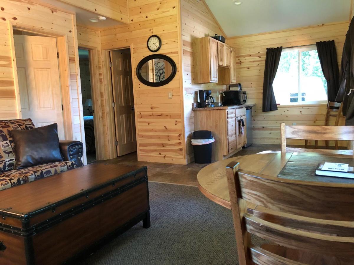 | Susitna River Lodging, Backwoods Cabins