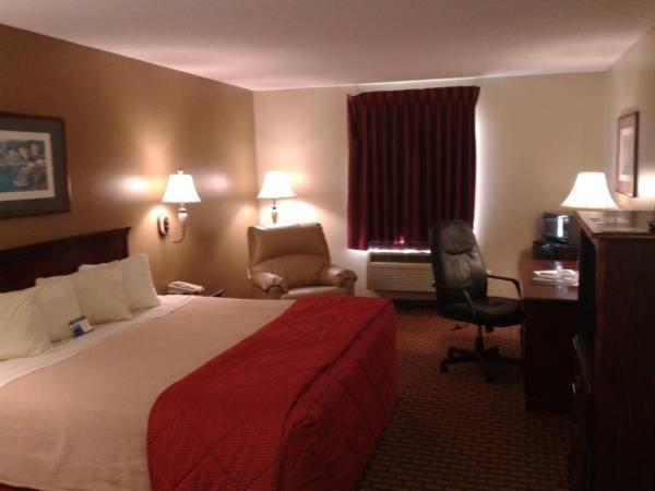 Executive King Room at Rest Inn Fort Smith