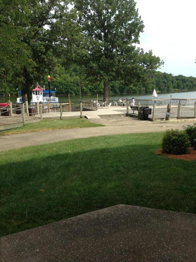 | Paddle Wheel Inn