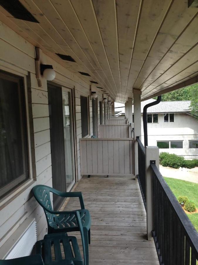 | Paddle Wheel Inn
