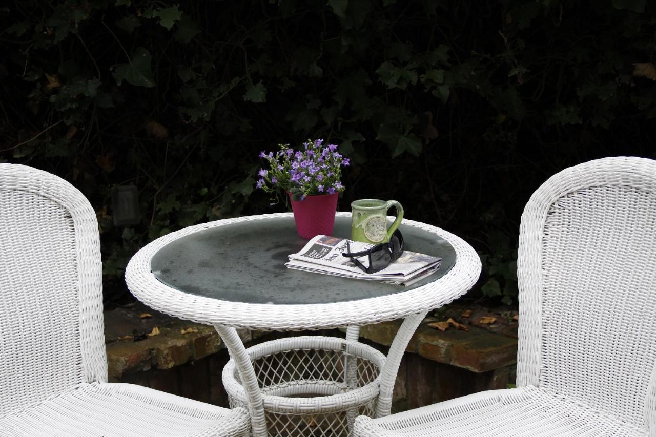 | The Jabberwock Bed & Breakfast