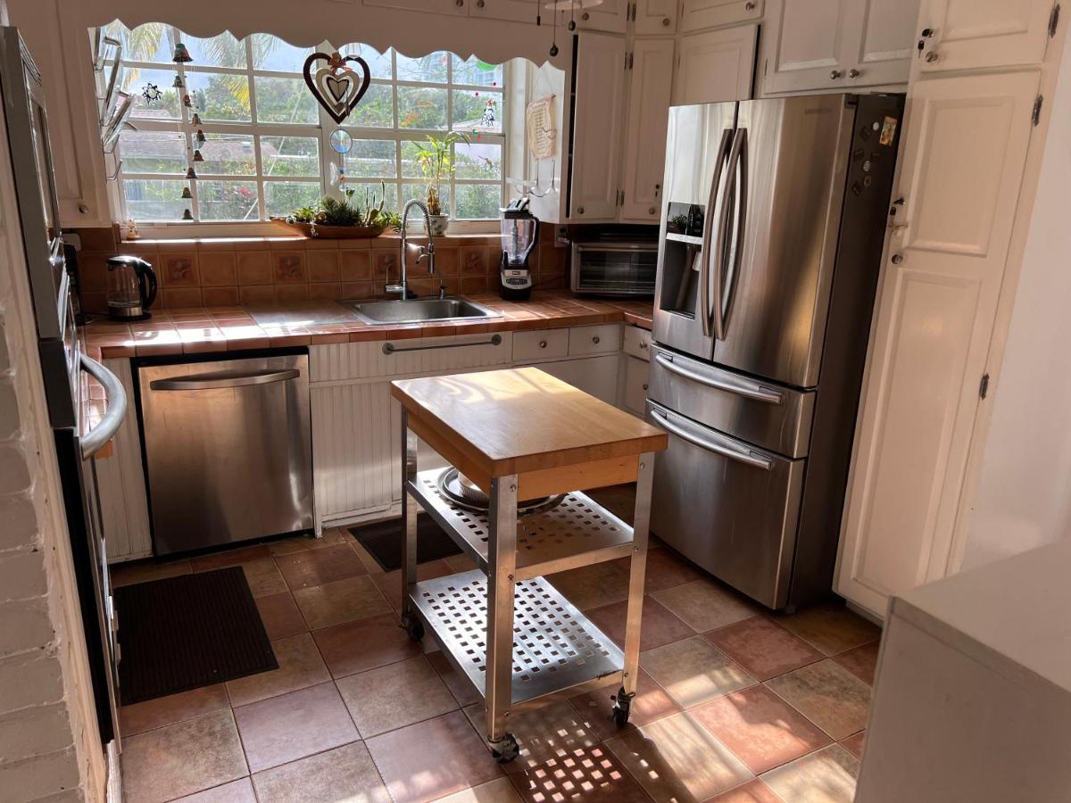 | The Mansion on the River rents 1 week minimum