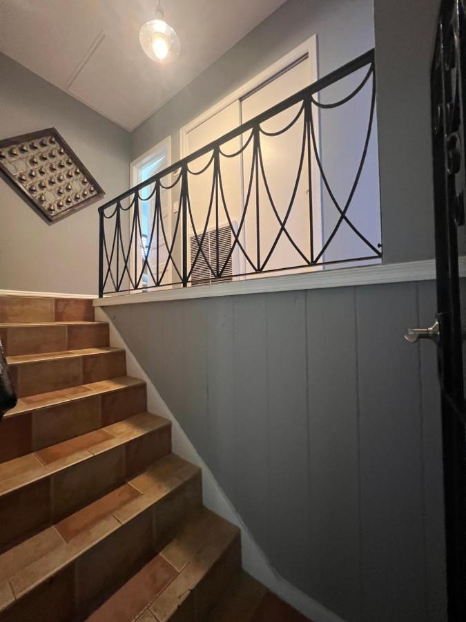  | The Mansion on the River rents 1 week minimum