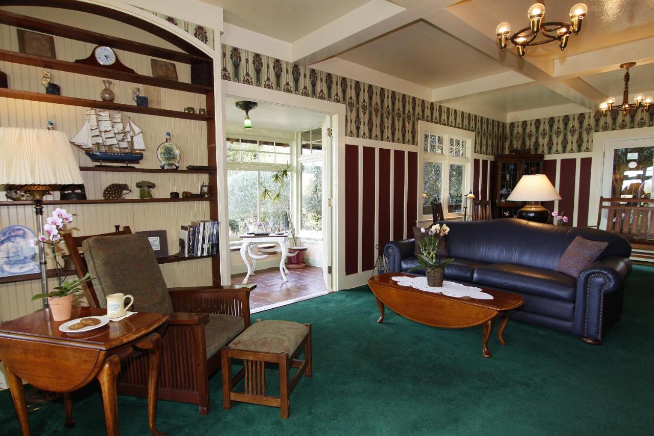 | The Jabberwock Bed & Breakfast