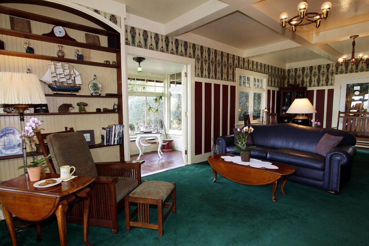 | The Jabberwock Bed & Breakfast