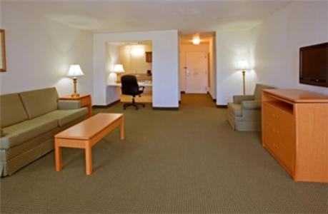 | Holiday Inn Express Hotel & Suites Columbus, an IHG Hotel