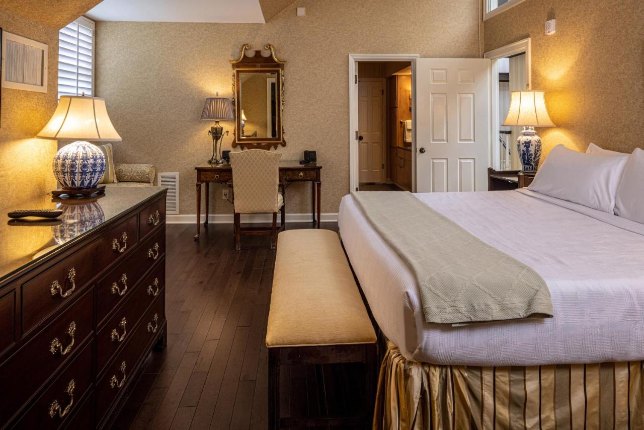 | Baywood Conference and Lodging Center