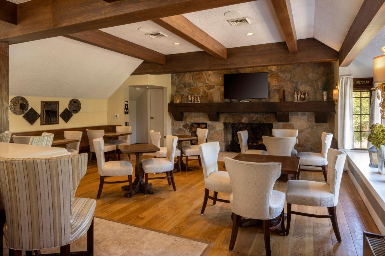 | Baywood Conference and Lodging Center