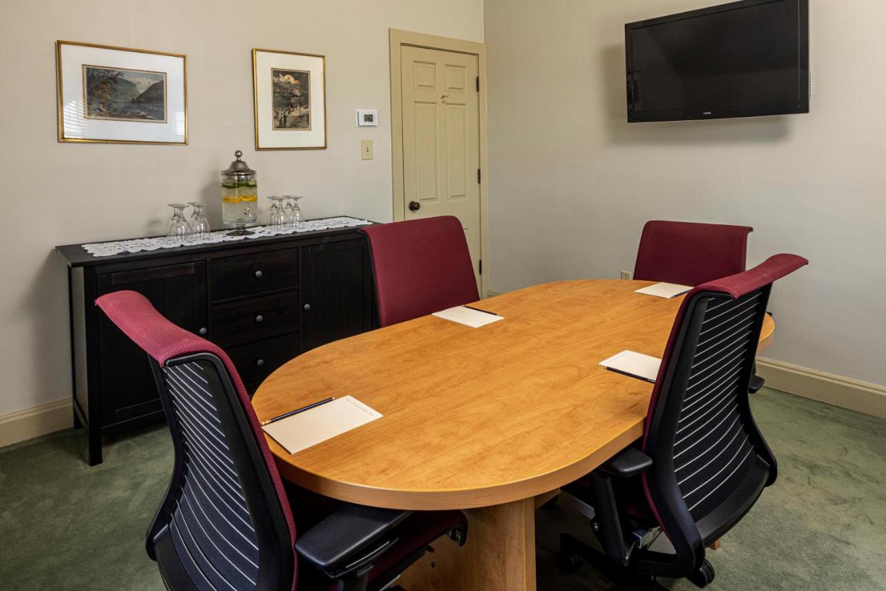 | Baywood Conference and Lodging Center