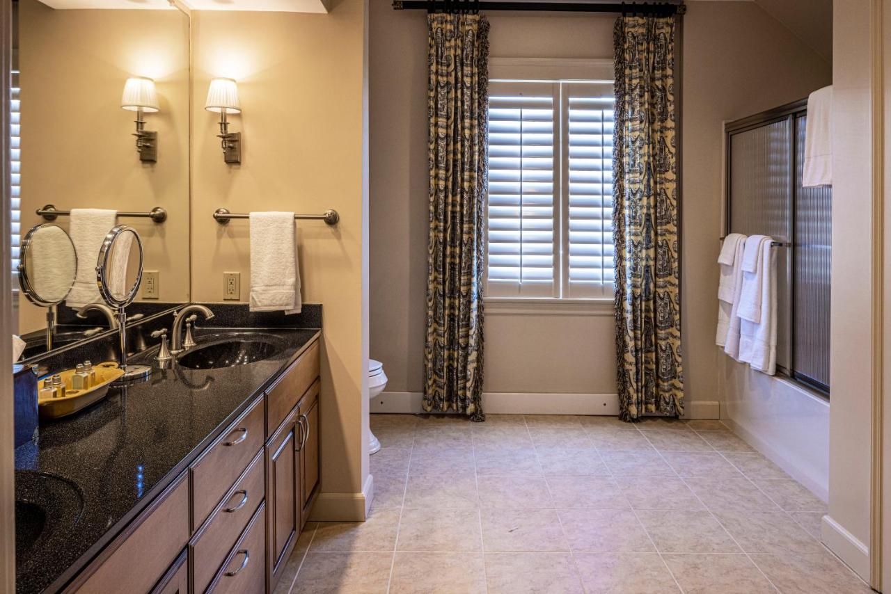 | Baywood Conference and Lodging Center