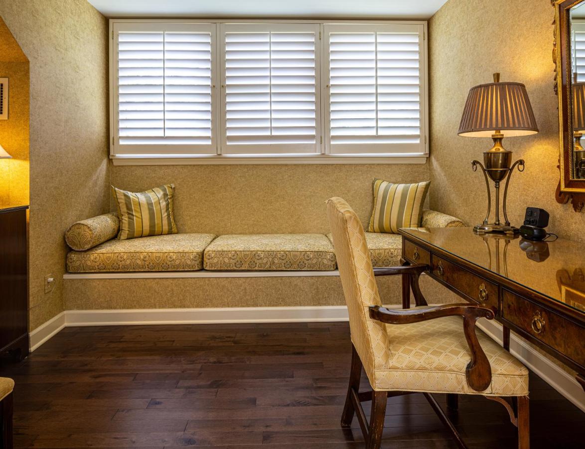 | Baywood Conference and Lodging Center