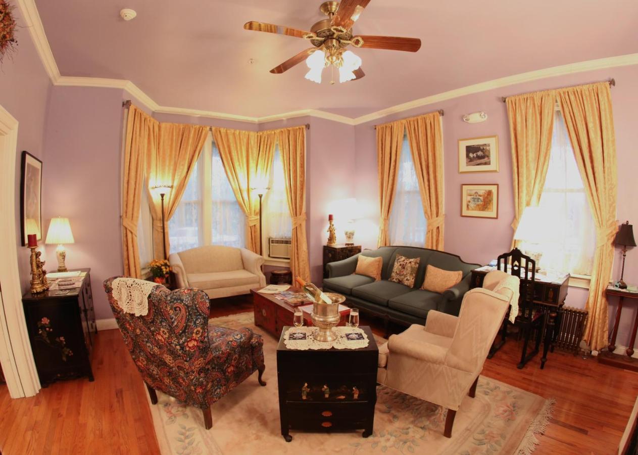 | Center Harbor Sutton House B & B