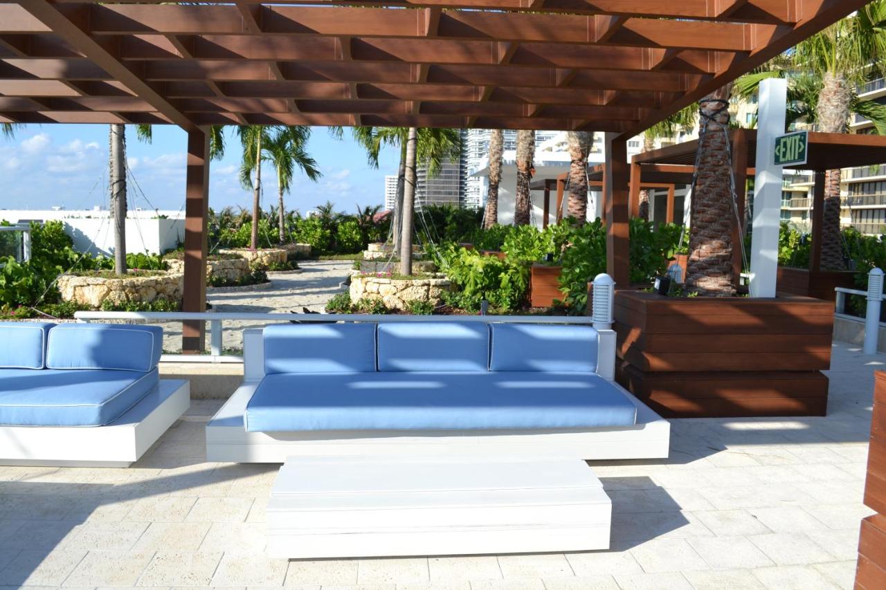 | Grand Beach Hotel Surfside West