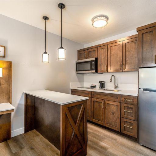 Superior Studio at Homestay Suites - Studios & Spas