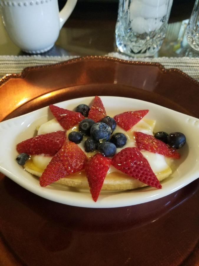 | Granbury Gardens Bed and Breakfast