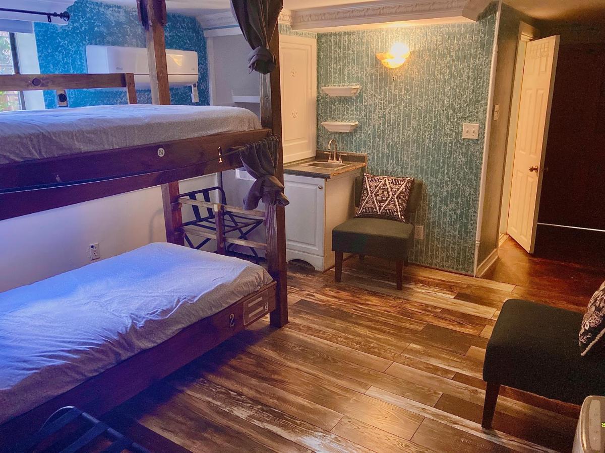 | Madame Isabelle's House