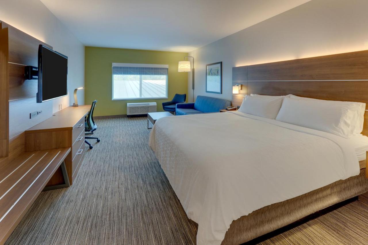 | Holiday Inn Express & Suites - Saugerties - Hudson Valley, an IHG Hotel