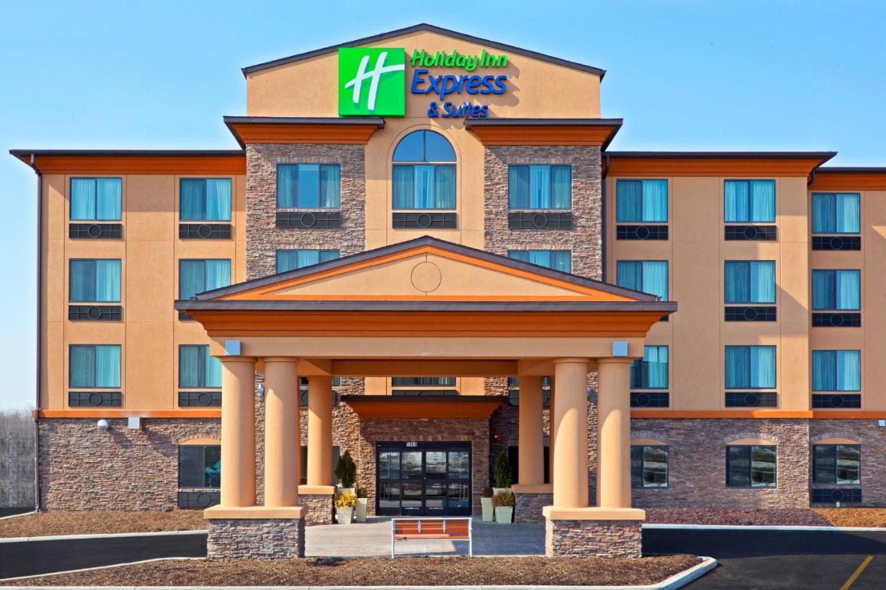| Holiday Inn Express Hotel & Suites Syracuse North Airport Area, an IHG Hotel