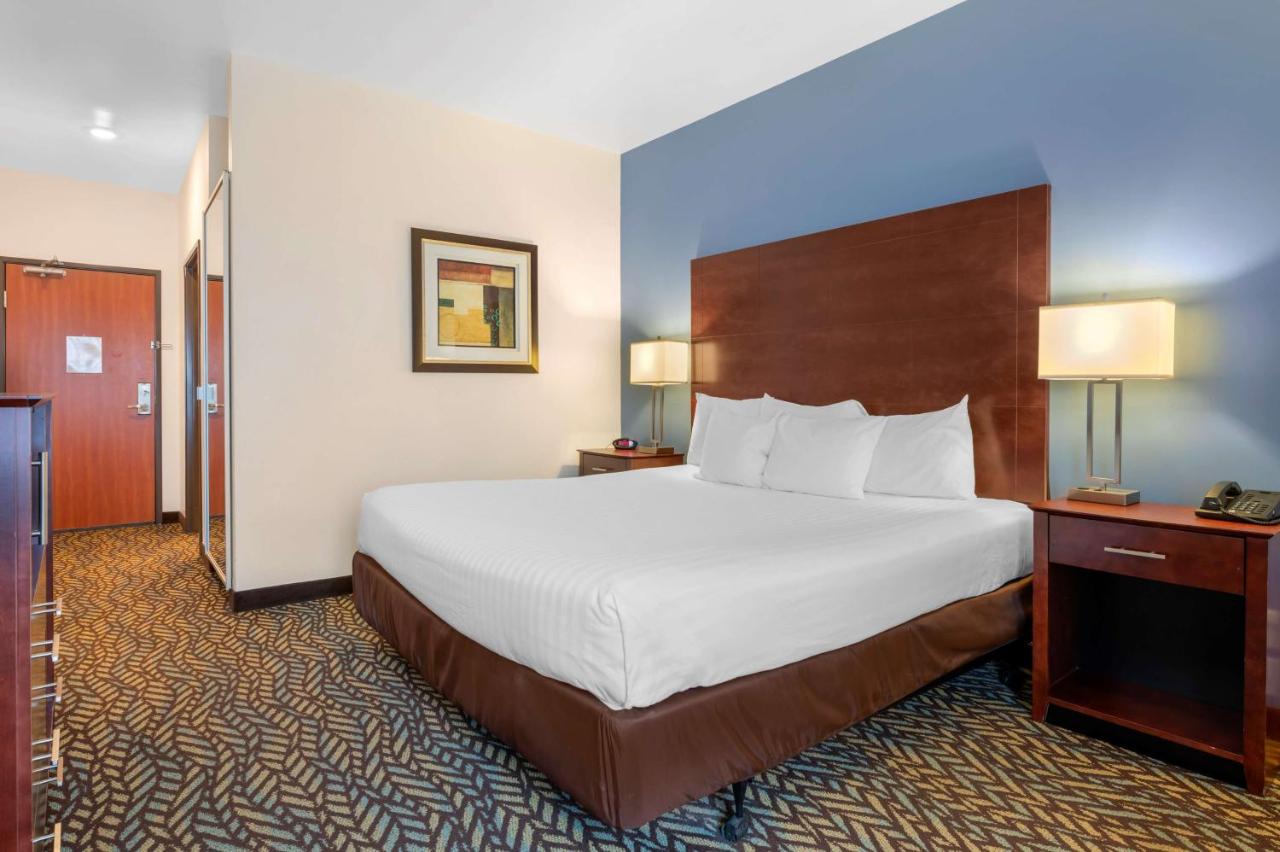 | Best Western Plus Covered Bridge Inn