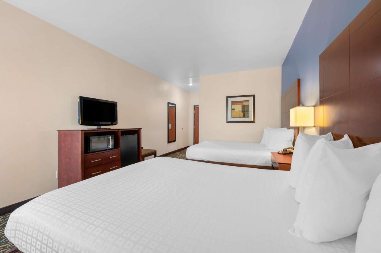 | Best Western Plus Covered Bridge Inn