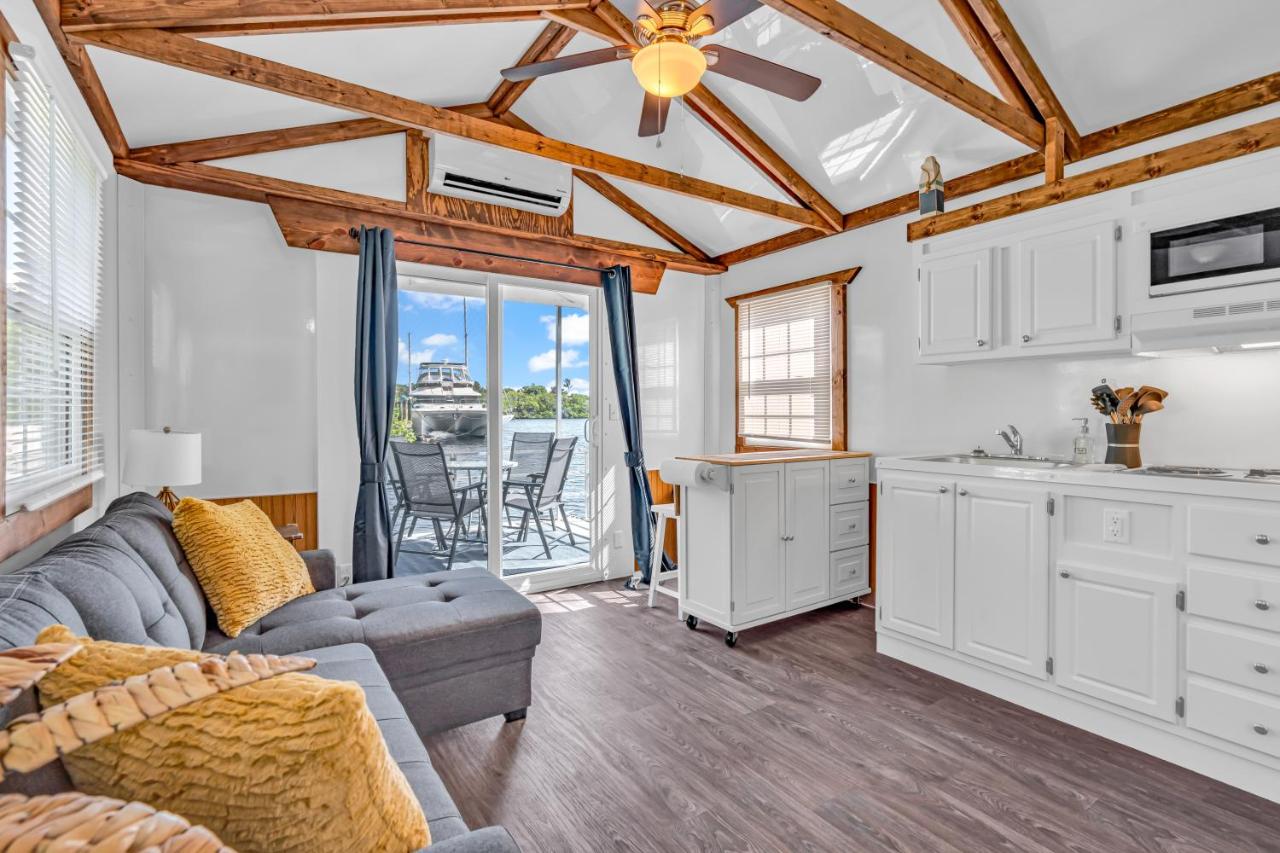 | Aqua Lodges at Coconut Cay Rv and Marina