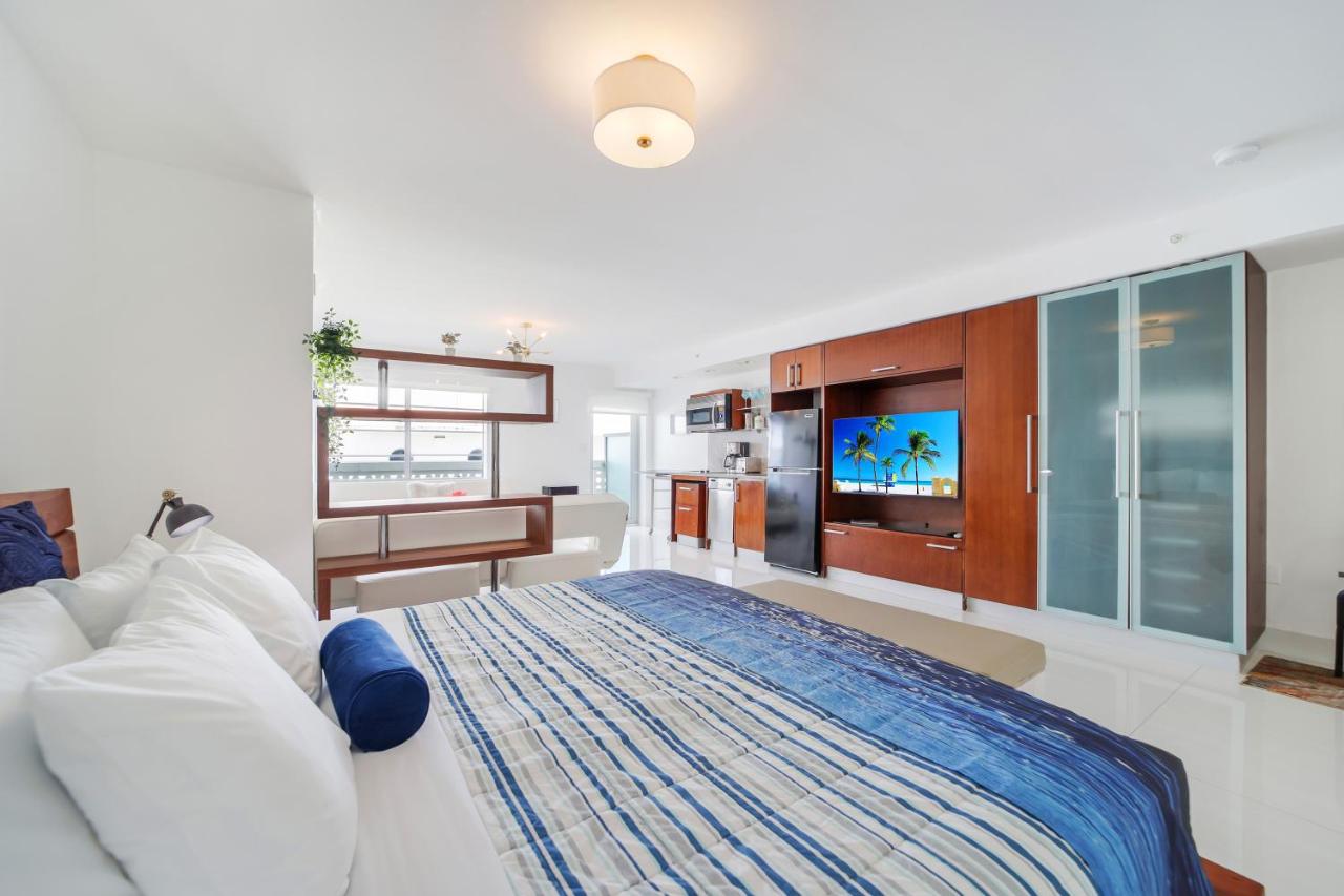 | Strand Ocean Drive Suites - Rooftop Pool