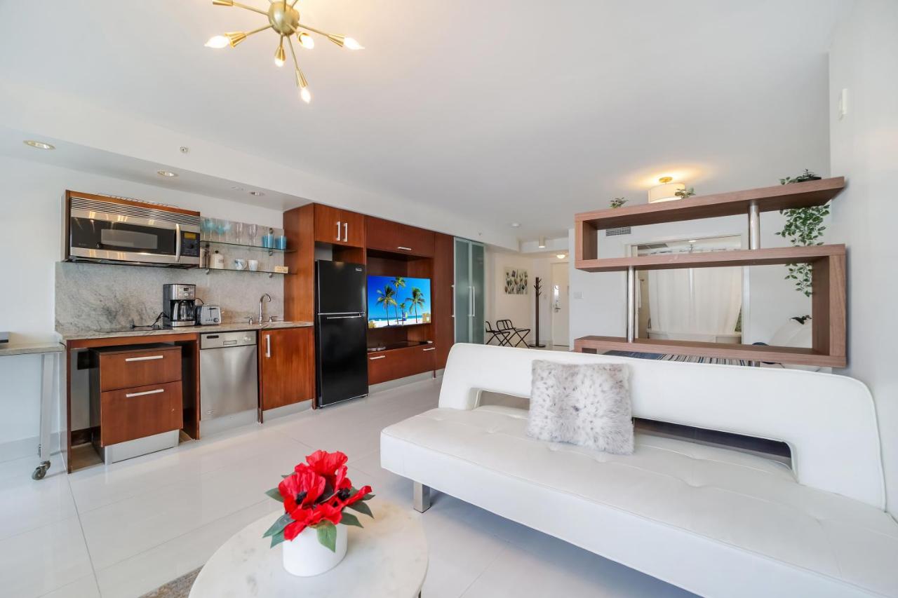| Strand Ocean Drive Suites - Rooftop Pool