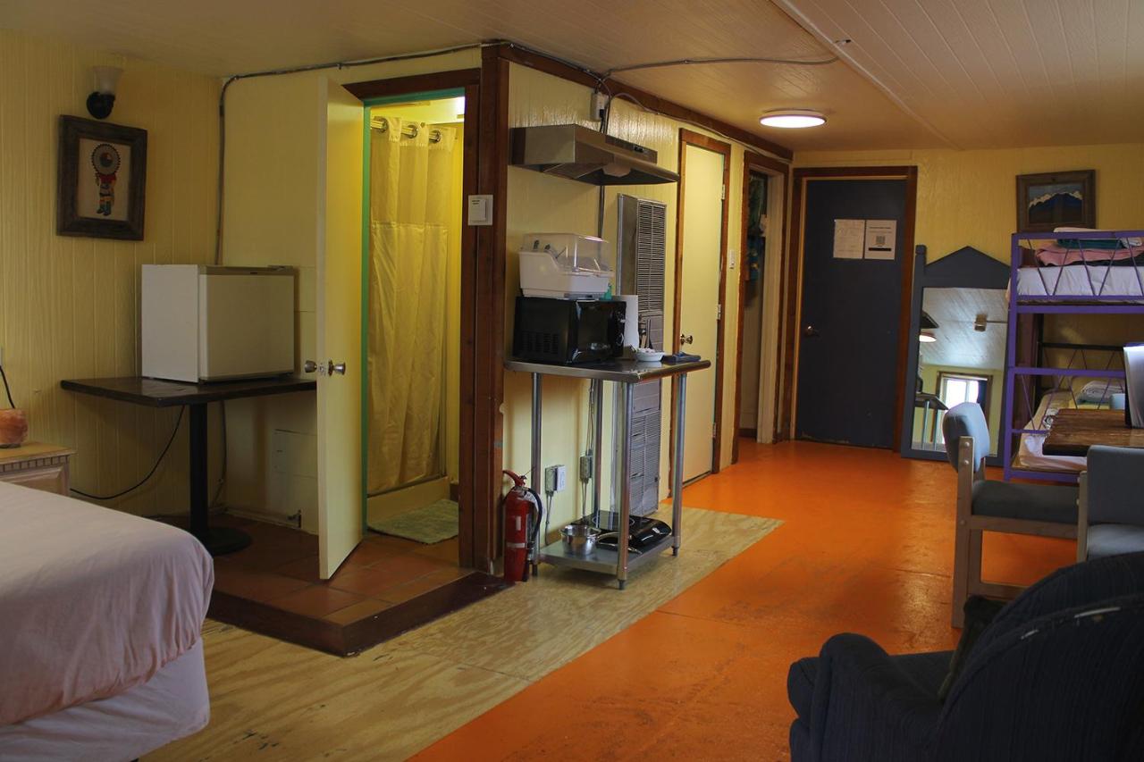 | SnowMansion Taos Adventure Lodge