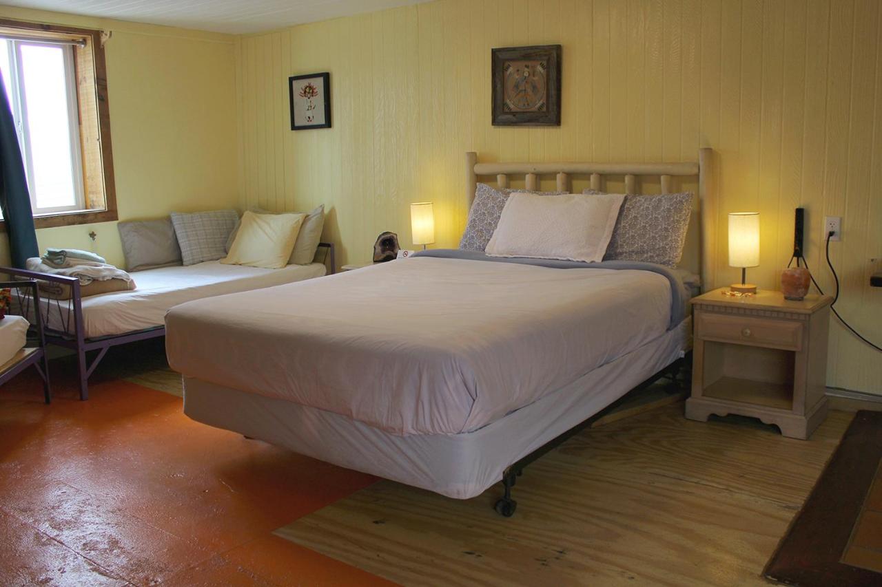 | SnowMansion Taos Adventure Lodge