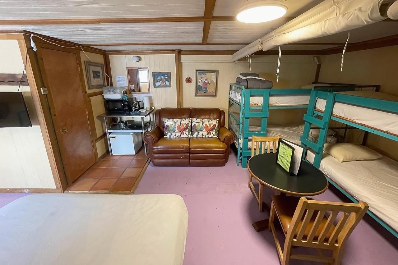 | SnowMansion Taos Adventure Lodge