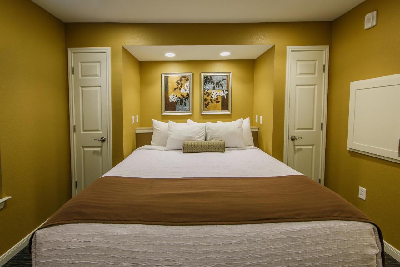 Two-Bedroom Villa at Holiday Inn Club Vacations Hill Country Resort Canyon LK, an IHG Hotel