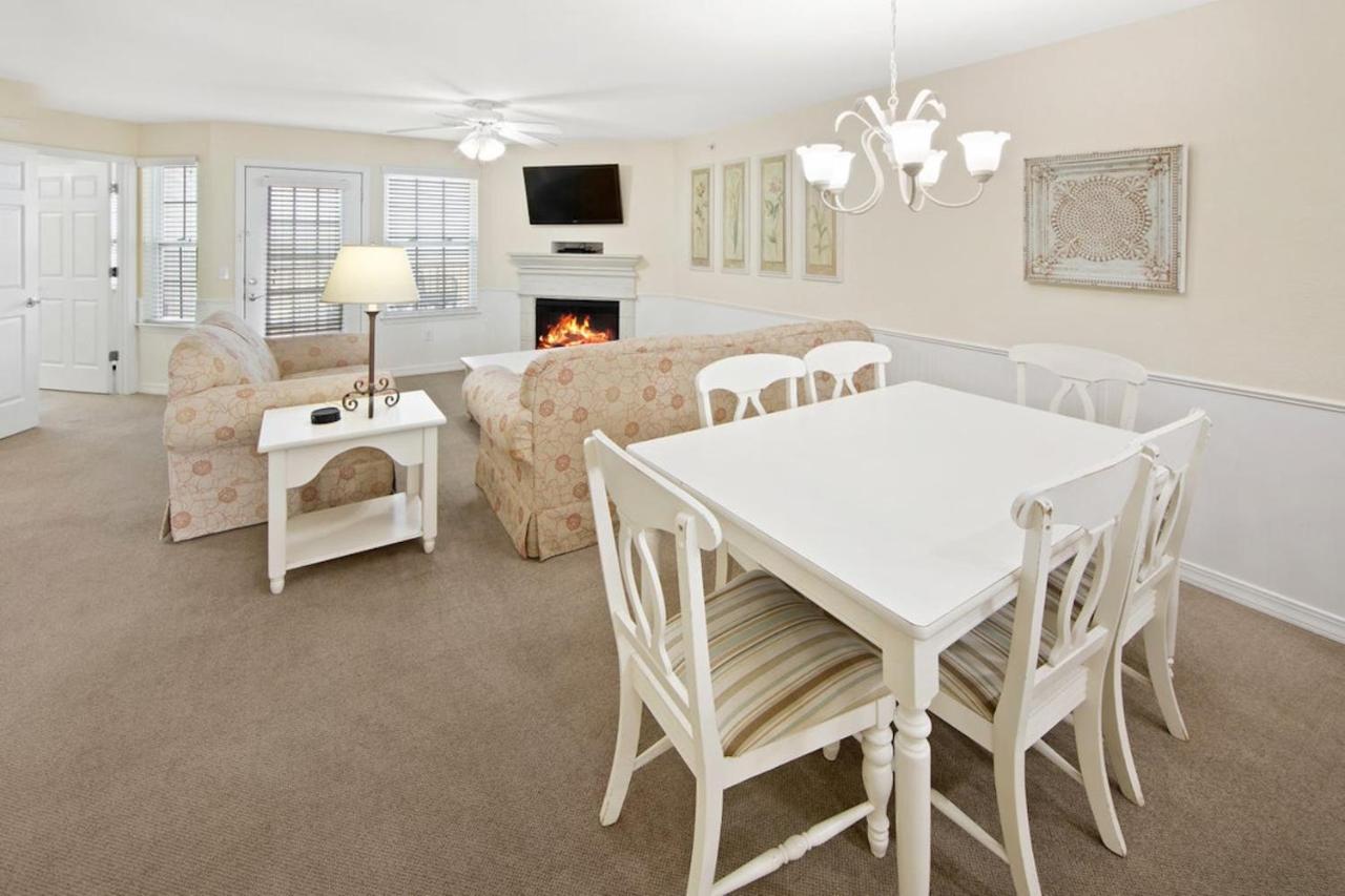 Two-Bedroom Villa Grand with Two King Beds at Holiday Inn Club Vacations Hill Country Resort Canyon LK, an IHG Hotel