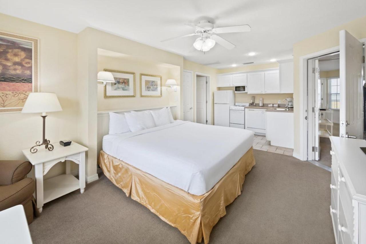 Two-Bedroom Villa Grand with Two King Beds at Holiday Inn Club Vacations Hill Country Resort Canyon LK, an IHG Hotel