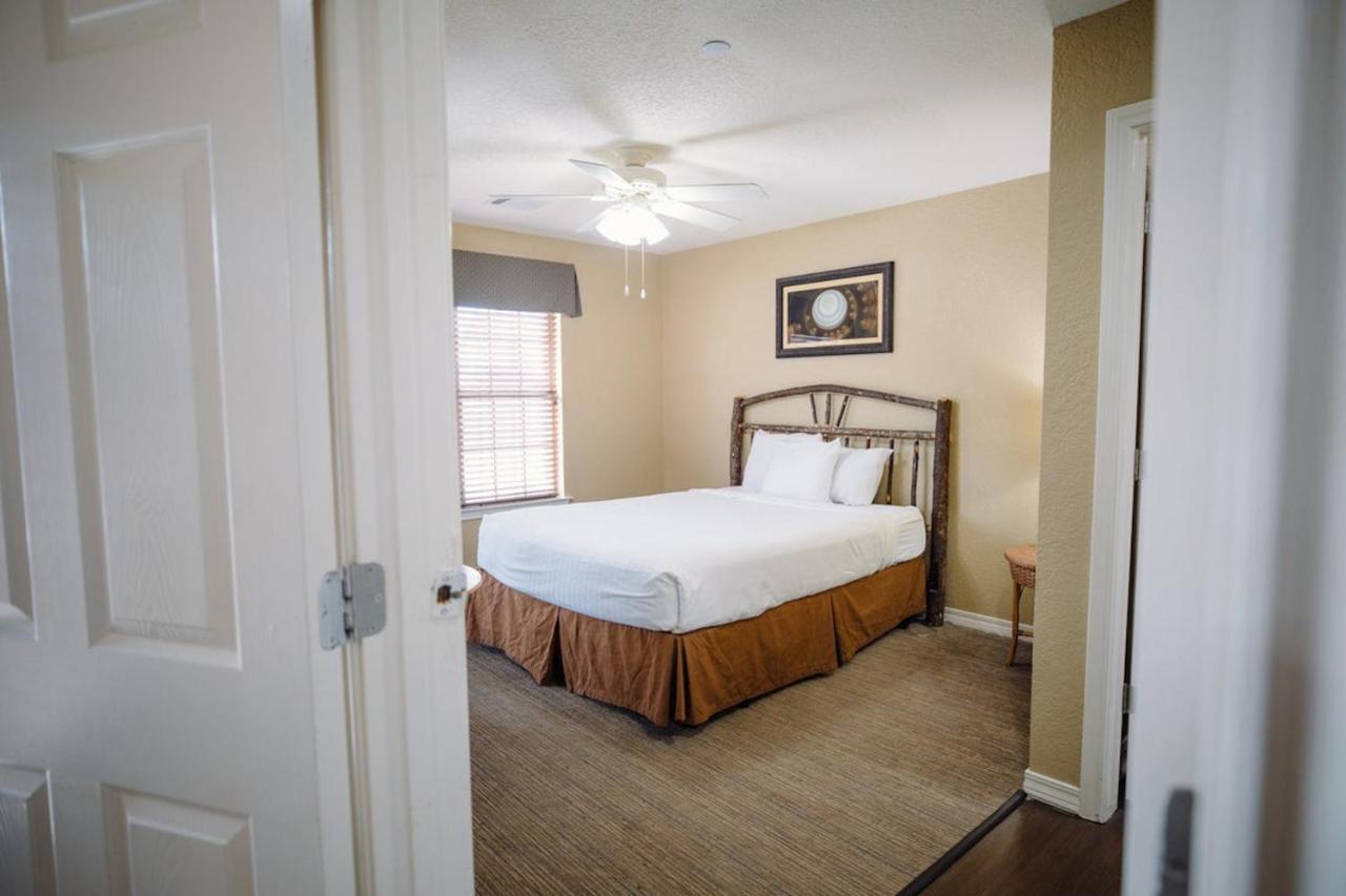 Two-Bedroom Villa Lodge with One King Bed and One Queen Bed at Holiday Inn Club Vacations Hill Country Resort Canyon LK, an IHG Hotel