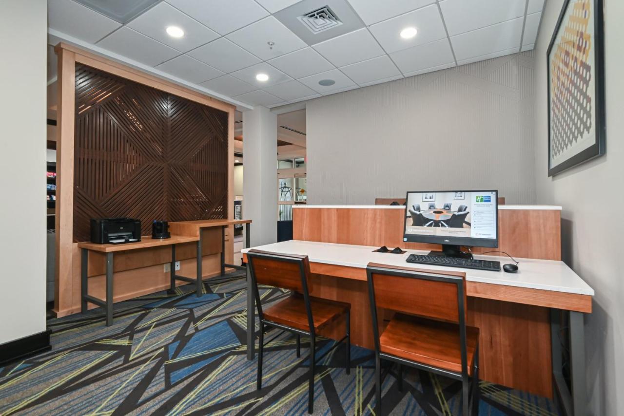 | Holiday Inn Express Charlotte Southeast - Matthews, an IHG Hotel