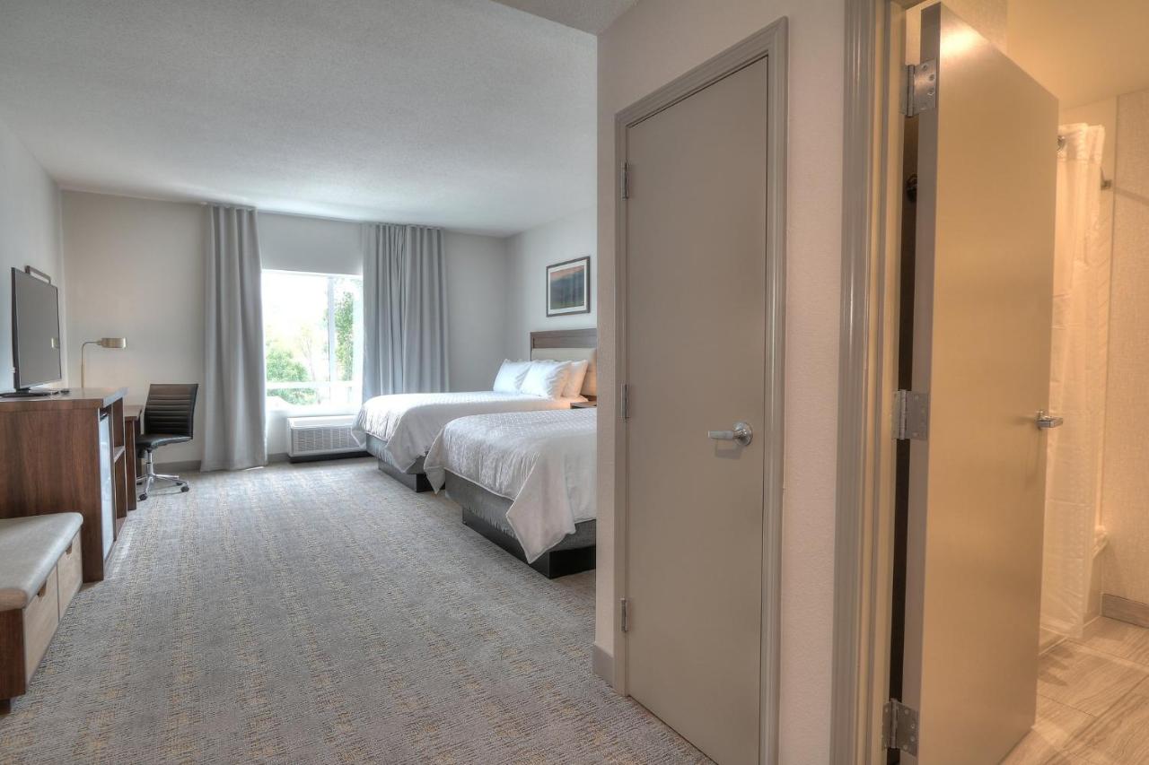 Standard Room With Two Queen Beds - Non-Smoking at Holiday Inn & Suites Pigeon Forge Convention Center by IHG